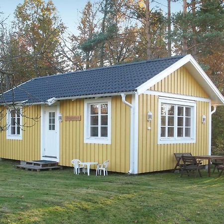 Gorgeous Home In Silverdalen With Kitchen Exterior foto